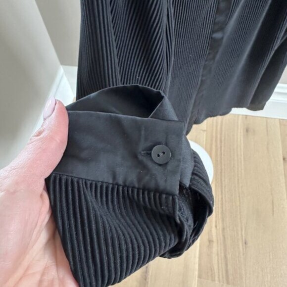 Mango (MNG) Pleated Black Button-Down Blouse – Size Medium (US 6) - Picture 4 of 7